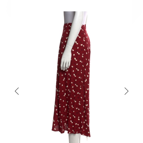 Reformation red floral print midi skirt with slit Size 8 - Picture 3 of 8